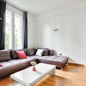 Quartier Champs-elysees 4 Free Netflix Apartment