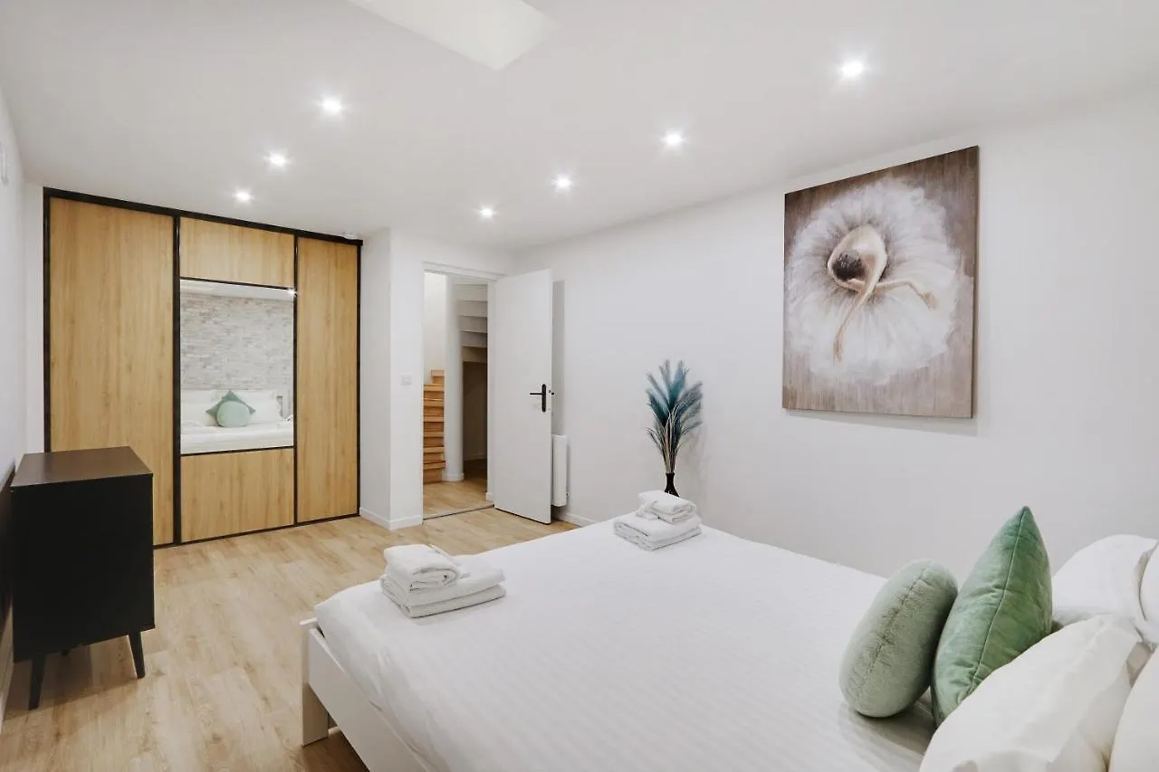 Pick A Flat'S Apartment In La Chapelle - Impasse Du Cure Paris 0*,  France